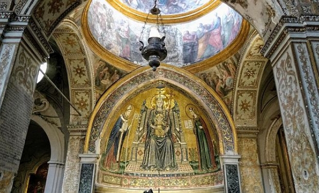 Catedral de Nápoles: 700 anos de História