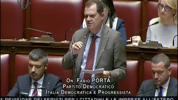 Porta (PD) critica lei que altera serviços aos italianos no exterior