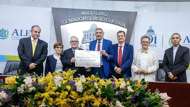 Fabio Porta participa de homenagem a sacerdote italiano em Recife
