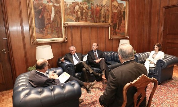 Alckmin recebe embaixador italiano no Palácio dos Bandeirantes