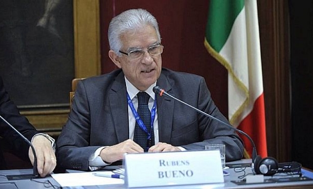 Rubens Bueno quer retomar acordos com a Itália