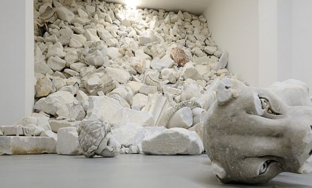 La Galleria Poggiali di Firenze accoglie le opere di Fabio Viale