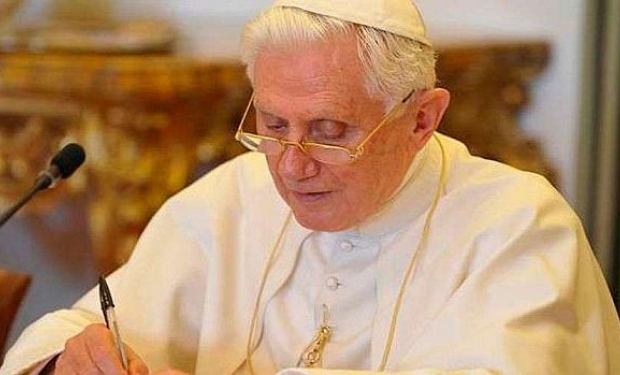 Bento XVI lamenta o surgimento do moderno credo anticristão
