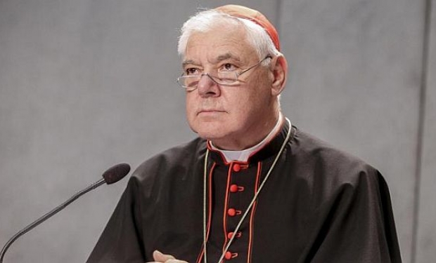O "herdeiro" de Ratzinger roda livremente contra Bergoglio