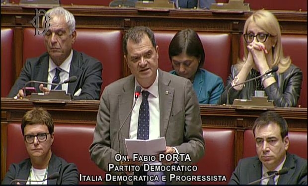 Cidadania, Porta: Governo corta laços com comunidades italianas