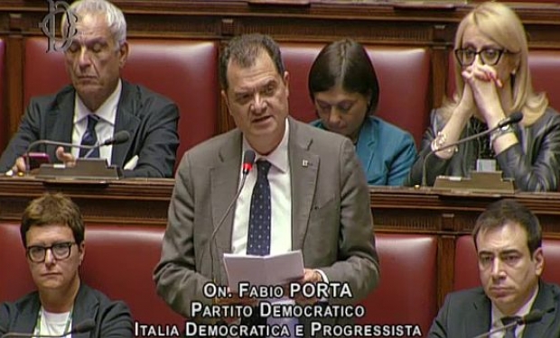 Porta (PD): Governo alérgico aos direitos dos emigrantes