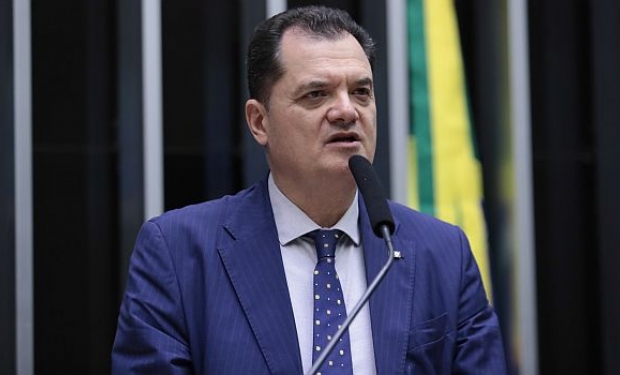 Emenda proposta por Fabio Porta amplia prazo a italianos no exterior