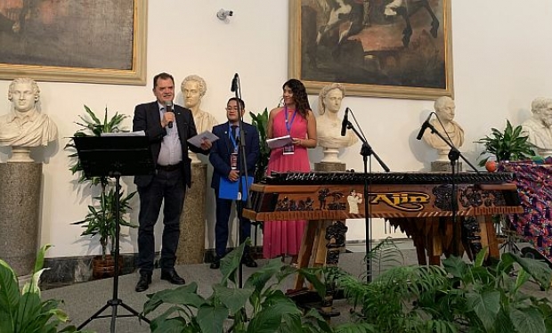 Vozes e Raízes do Mundo Maia: Saudações do Deputado Fabio Porta